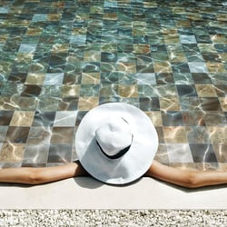 Carrelage piscine effet pierre naturelle PHOENIX RAINBOW 14.8x14.8 cm - 0.70m² 