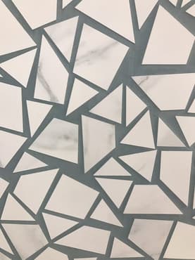 Carrelage Terrazzo blanc avec motifs géométriques épurés taille 30x30 cm