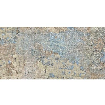 Carrelage aspect tissu beige avec motifs floraux en nuances bleues et grises taille 50x100 cm