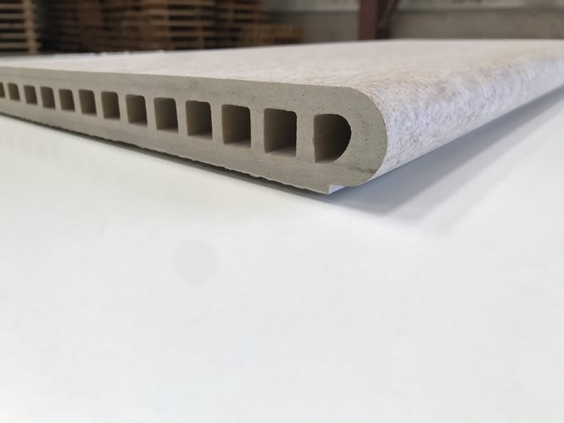 Bord de piscine carrelage effet béton PIRINEOS BEIGE ANTIDERAPANT - 28x66.5/4