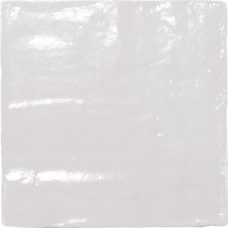 Carrelage Zellige gris nuancé lisse sans motifs taille 10x10 cm