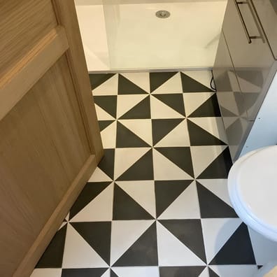 Faiences style pop, seventies Carreau style ciment rayure noire 20x20 cm GOROKA - 1m² - As de Carreaux