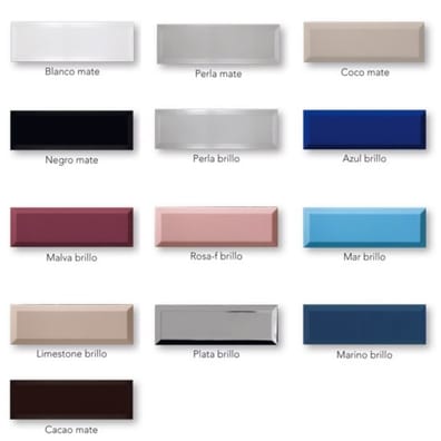 Carrelage uni blanc brillant et mat de dimensions 10x30 cm pour intérieur moderne