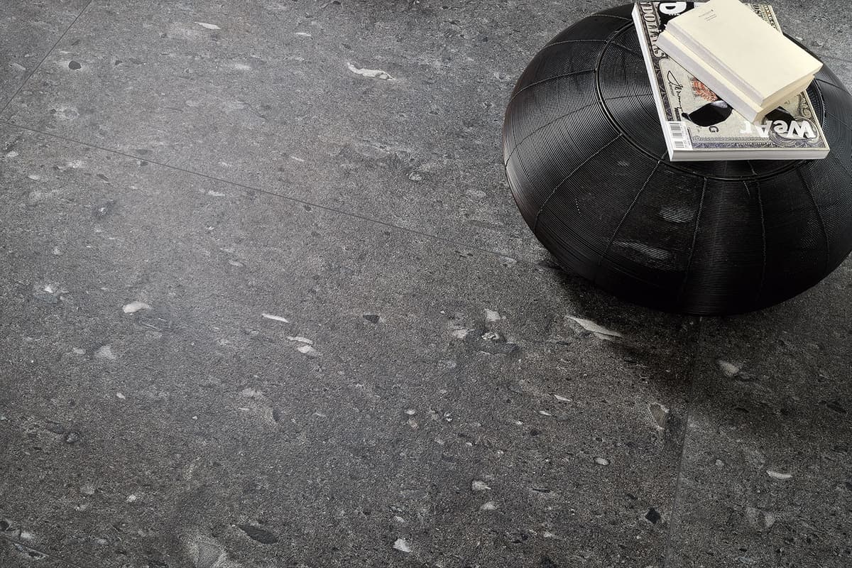 Carrelage grès cérame anti dérapant effet pierre MAITLAND BLACK ANTISLIP 30X60 - 1,08m² - 2
