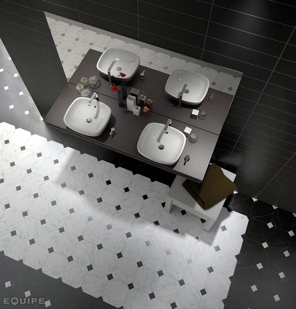 Carrelage marbre noir hexagonal 20x20 cm dans salle de bain nuances de gris lavabos et accessoires modernes