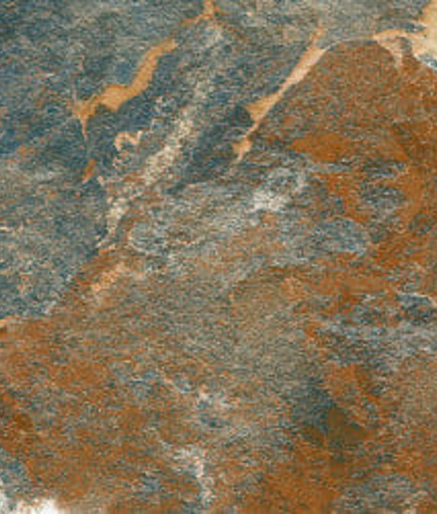 Carrelage aspect ciment gris avec nuances de bleu et touches de rouille 30x60 cm