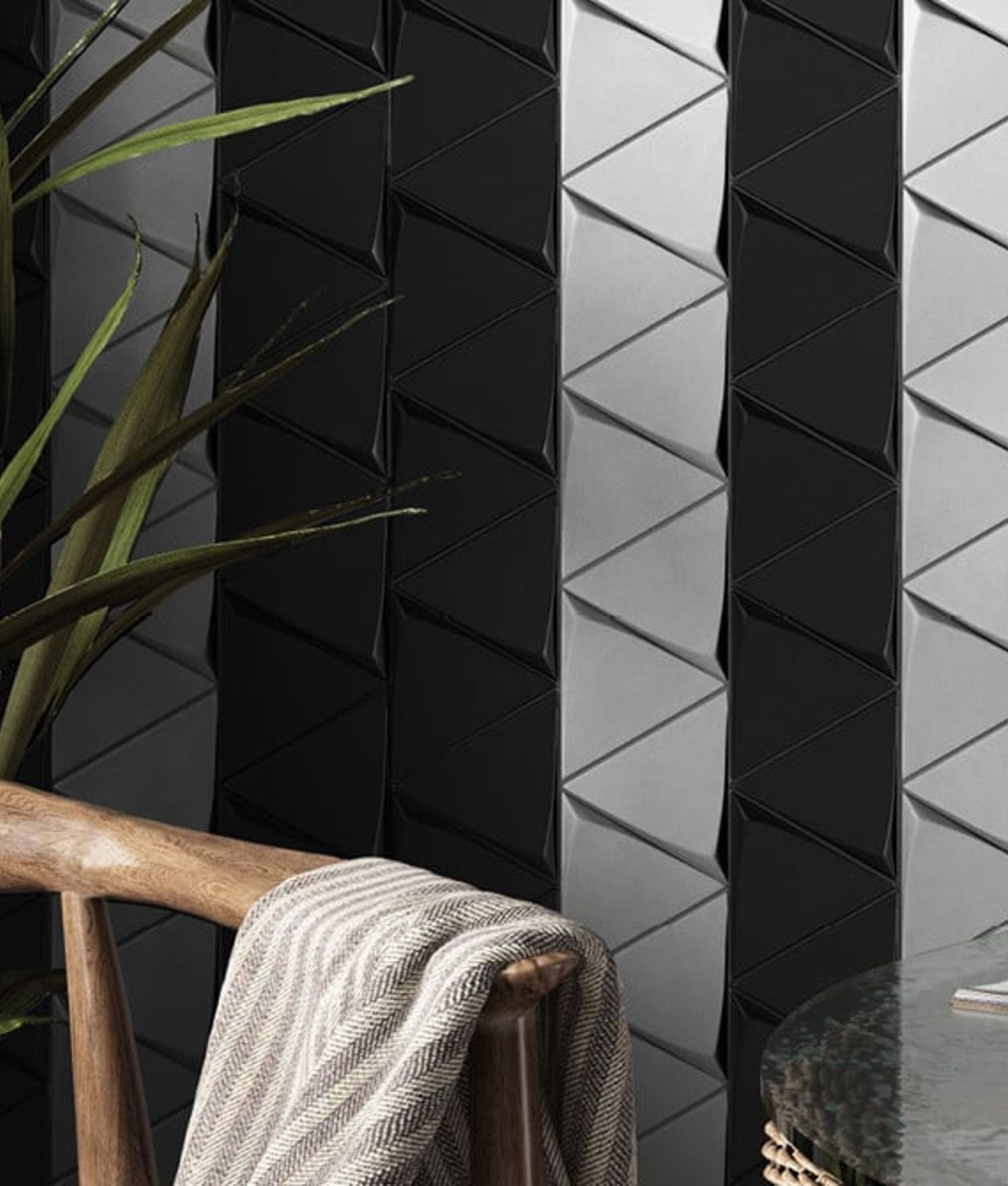 Faience triangle à relief MAFINGA TIROL BLACK 10,8X12,4 cm - 0,13 m²