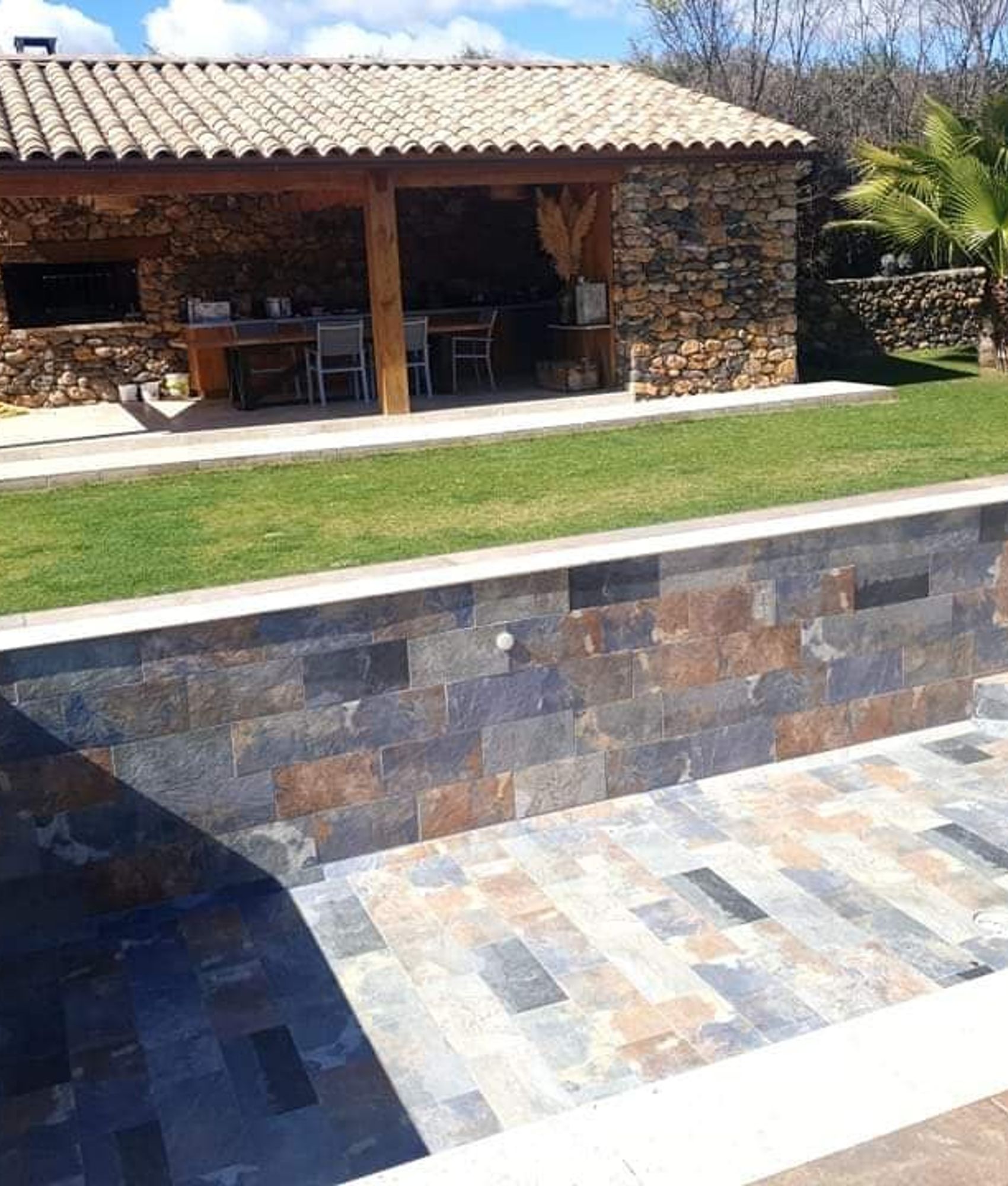 Carrelage Grès Cérame Effet Pierre de Bali ANDORRA Mat Intérieur Extérieur Piscine 29.5x60 cm