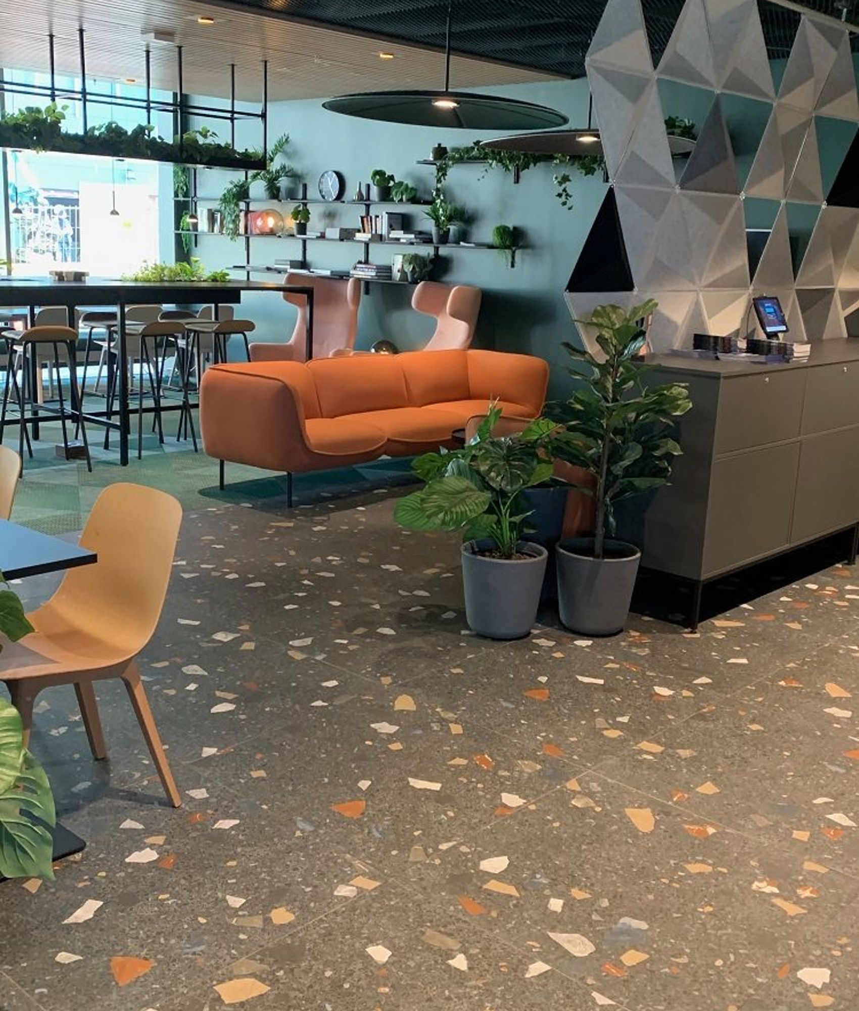 Carreau style terrazzo STRACCIATELLA-R GRAFITO 80 x80 cm - R10